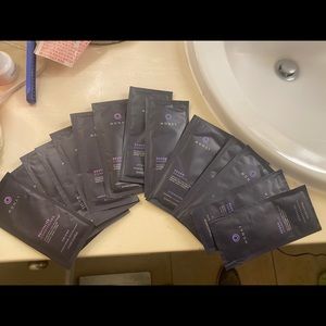 Monat Shampoo/Conditioner Samples